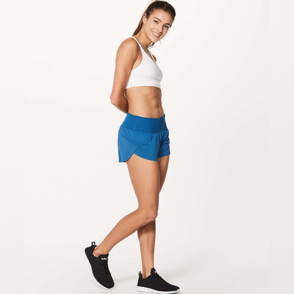 Lululemon chase me shorts size 2